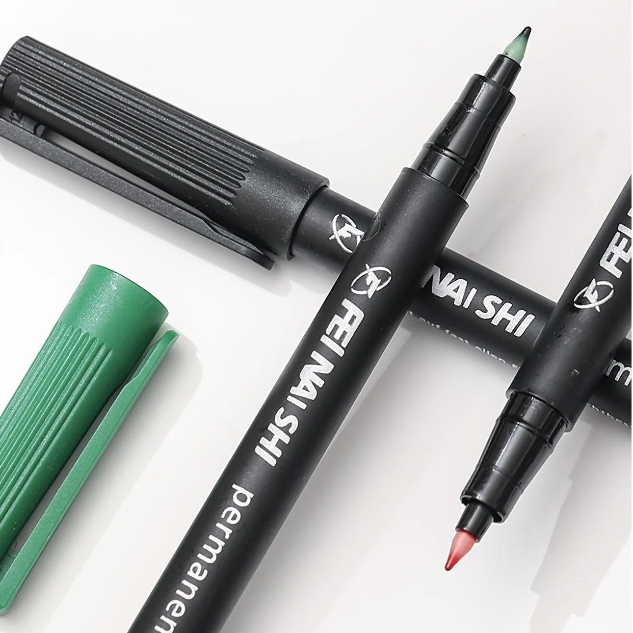 4Colors Fine Tip Permanent Mar - Correction Pen Fine のレビューと価格