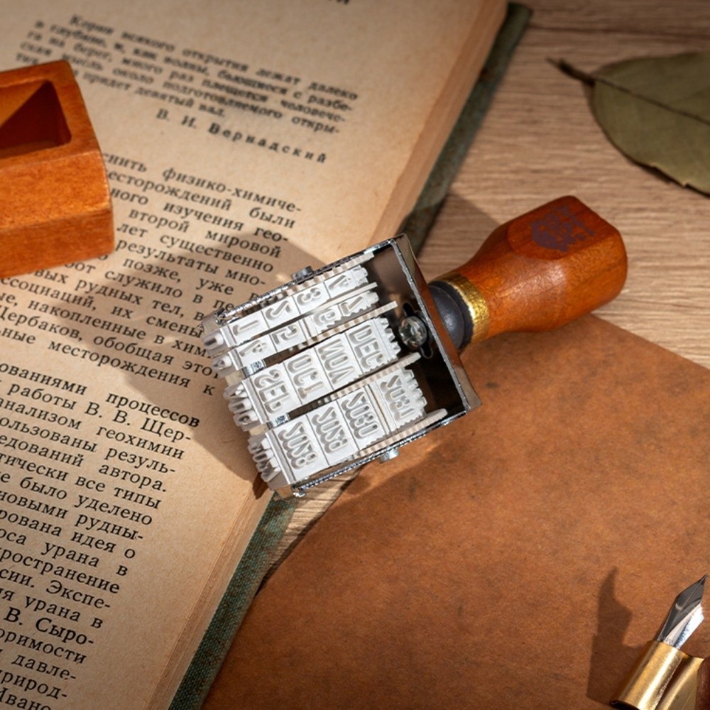 Retro Wooden Roller Date Seal  - Rubber Date Stamp のレビューと価格